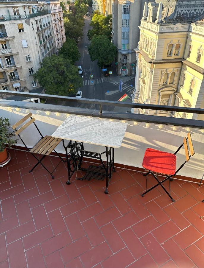 Bright & Spacious Home In Buda Budapest Exterior foto